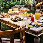 Teku Sardinia Boutique 3* 바리사르도